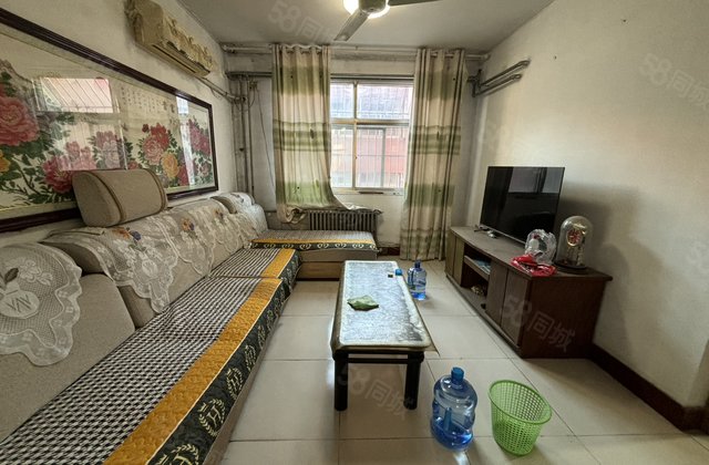 三楼正规三室！买房比租房都合算！市医院北临多车位！颐和园国泰