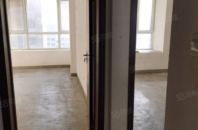 星光宝徕花园一梯两户地上车位房东直卖