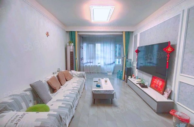 二中旁徒骇河锦绣学府新上好房精装三室两卫带车位免大税可按揭