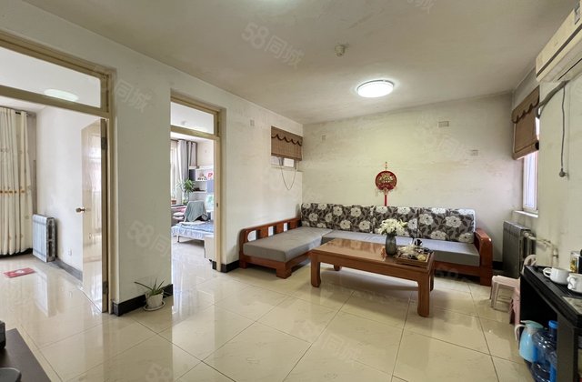 湖边  乐园小区 正规三室两厅 中间楼层 免大税