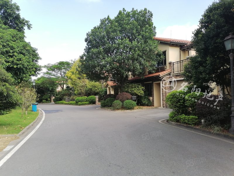 名阳地产 保利御江南 湖山独栋别墅 小区配套成熟尽享悠然生活