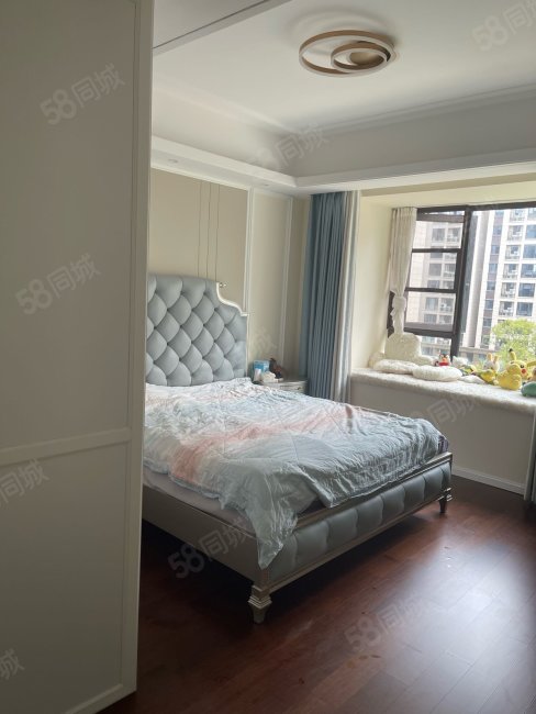 中梁国宾府(永康)4室2厅2卫141㎡南450万