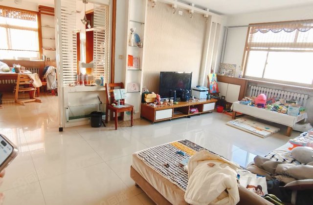 闸口文轩八中，电业局五院，边户，三室朝阳，东关国际，停车方