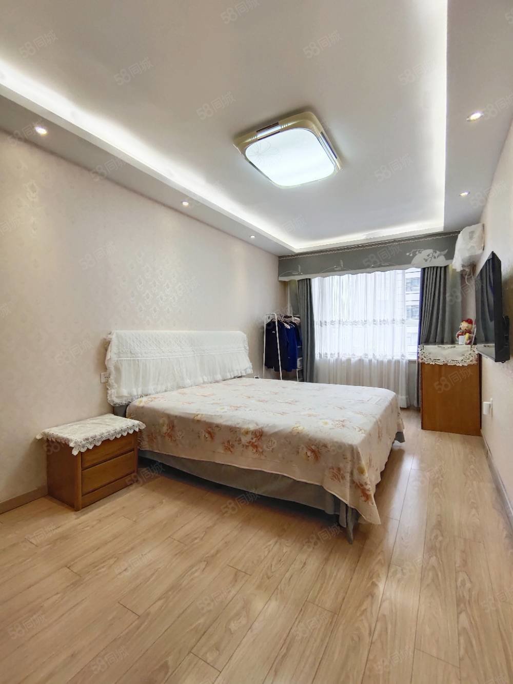 新天地小区2室2厅1卫124㎡南北73.8万