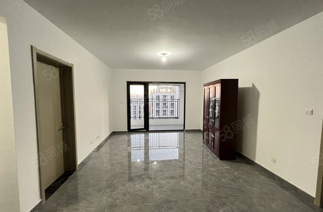 儒辰辰悦,四叶草户型,双阳台,一手可按揭,全明户型,随时看房