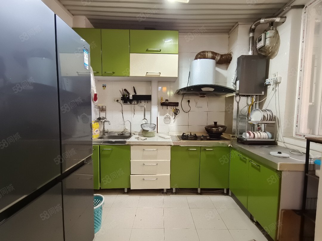 东岳山庄2室2厅1卫90㎡东37万