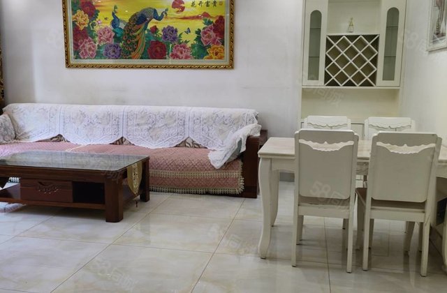 南北通透 房龄新 小三居 医疗配套成熟 低容积