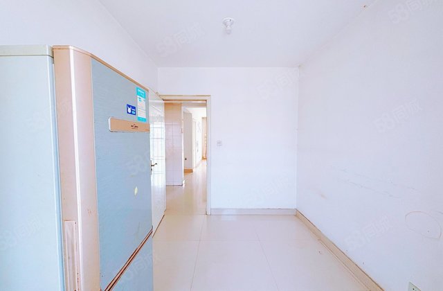 房东急售，火车站南 西湖馨苑小区电梯房3室 免大税