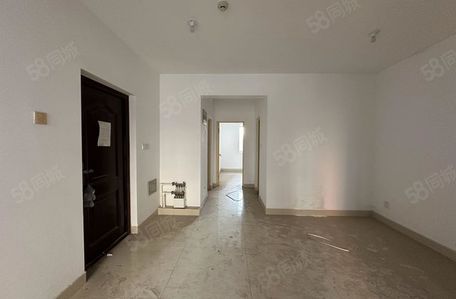 先锋翡翠湾 有电梯 次新房 南向采光好 商品住宅