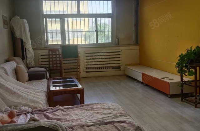 电业局五院 多层二楼 边户 带阳面 车库 诚心出售