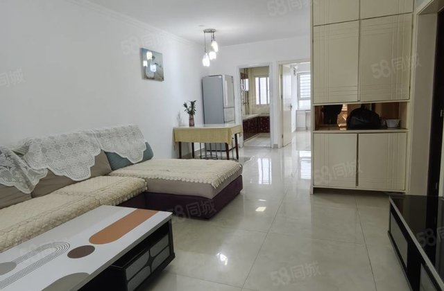 阿卡五期精装修，中间楼层精装拎包入住免大税