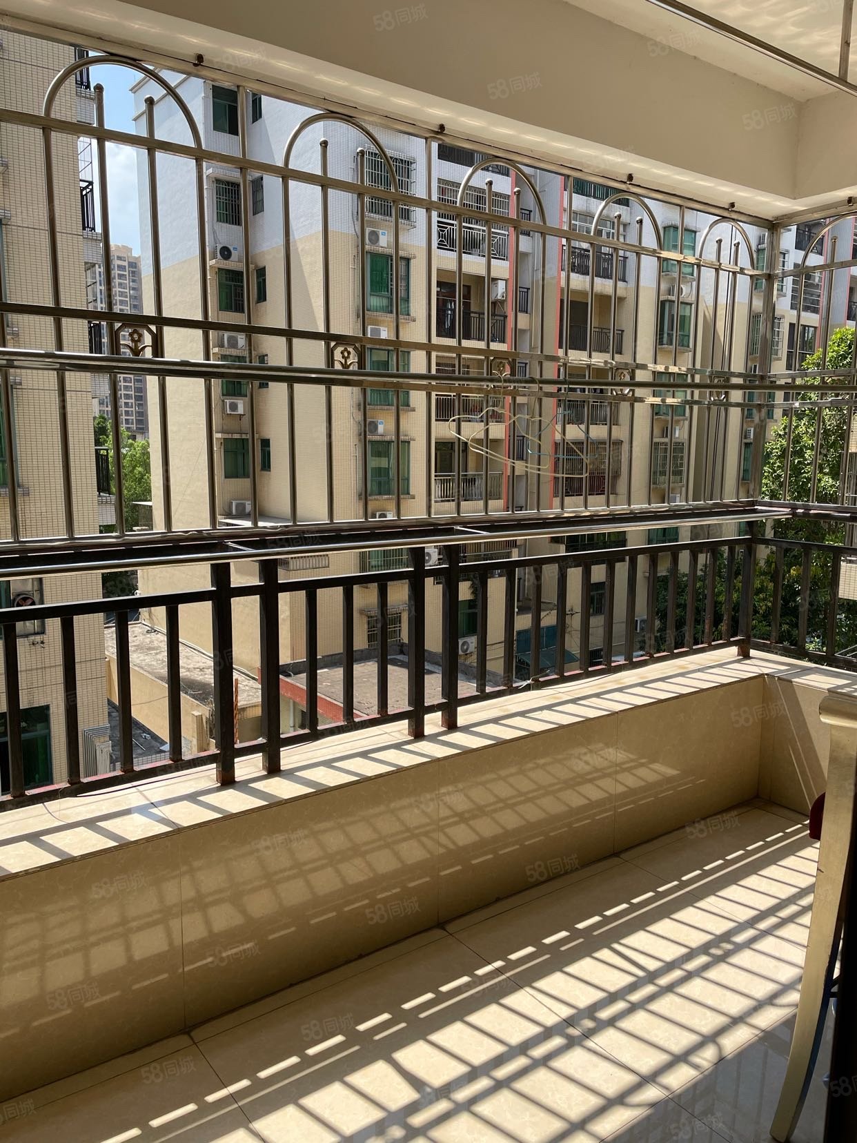 福景园3室2厅2卫119.71㎡南48万