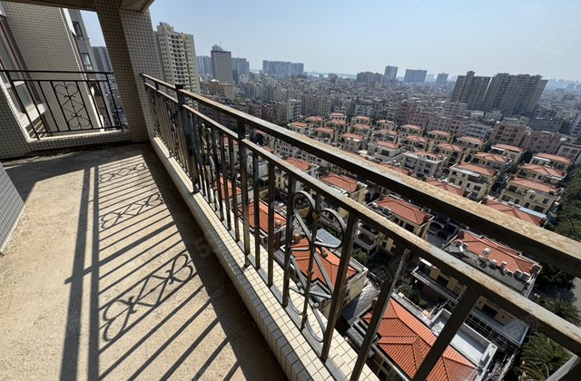 盈翠生态园4室2厅149.95㎡68万二手房图片