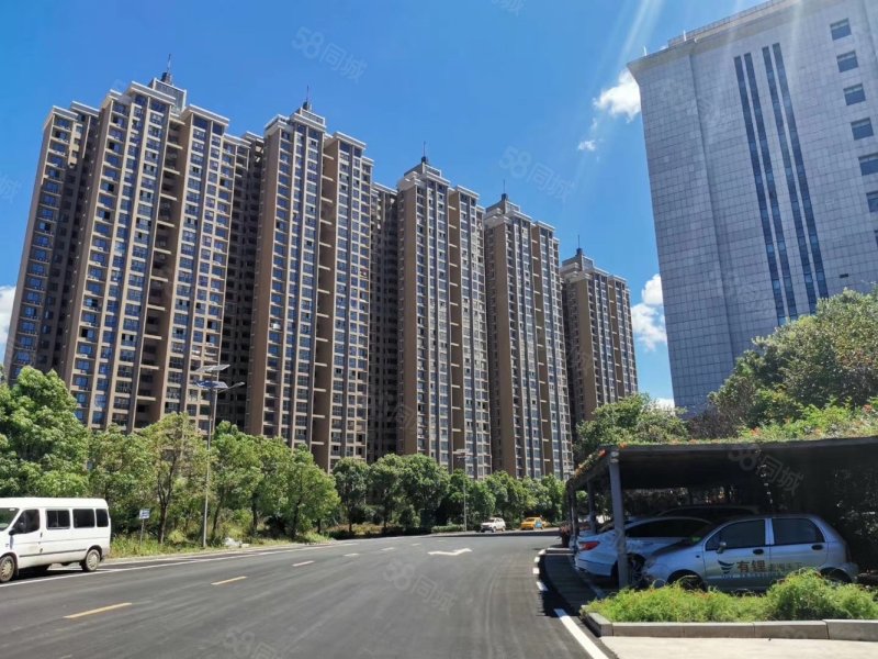 金园小区3室2厅2卫133㎡南北65万