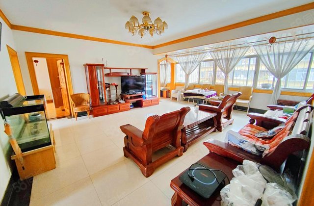 云南省农机总公司宿舍3室2厅109㎡128万二手房图片