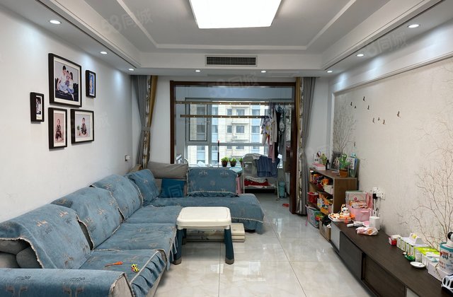 开发区星美3室2卫  带储藏室 免大税 精装