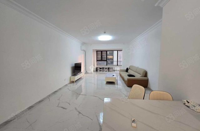 真便宜了 大四居高档小区 赠车位 清水湾旁国岳府 免大税中层