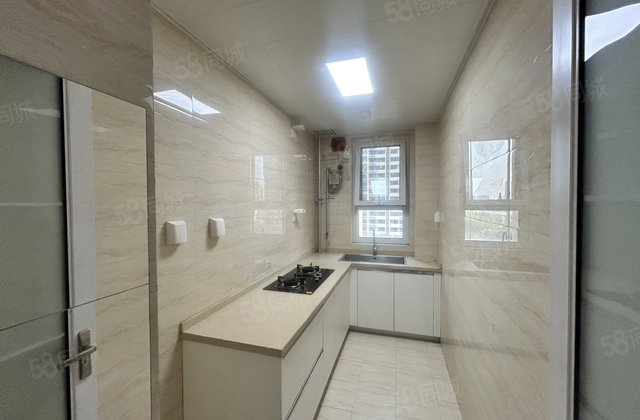 上新 清水湾带车位地下室 两室朝阳 两卫中间层