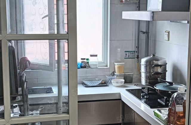 伟业中华御苑 边户商品房 精装修送地下室 房东直卖！