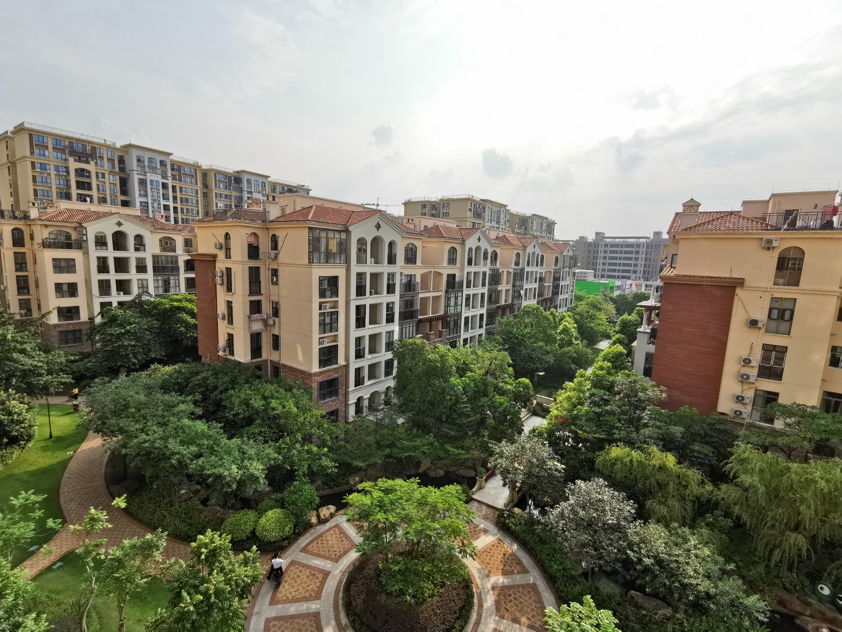 天健上城5室2厅2卫162.34㎡南北975万