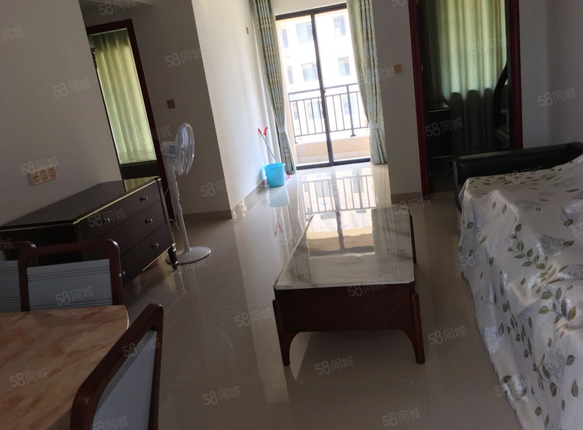 荣德庄园2室2厅1卫61.67㎡南45万