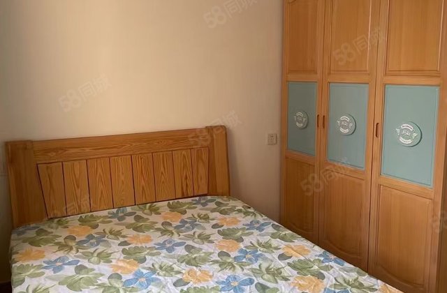 看房随时 荣盛锦绣香堤 电梯房 板楼 小三居 诚心出售