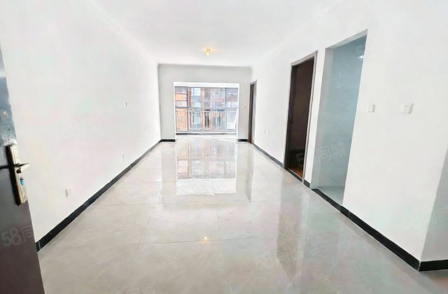 海伦堡中央广场闻露苑3室2厅89㎡76万二手房图片