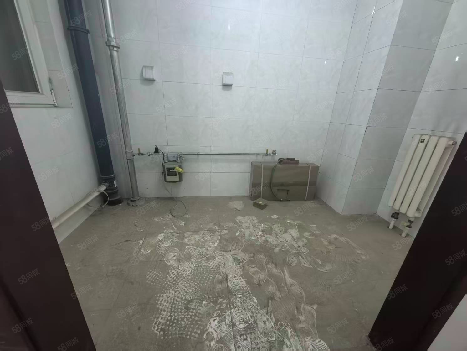 萬泉盛景園1室1廳1衛(wèi)58.27㎡南248萬