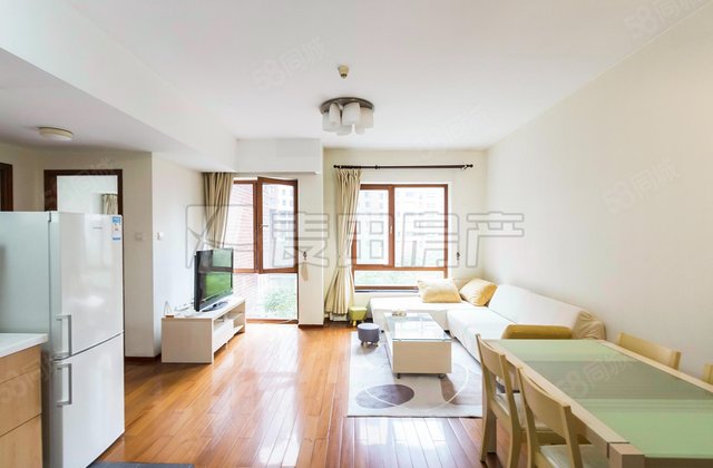 蓝堡国际公寓1室1厅70.28㎡528万二手房图片