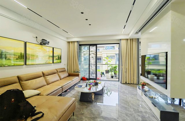 九天藏珑4室2厅131.15㎡195万二手房图片