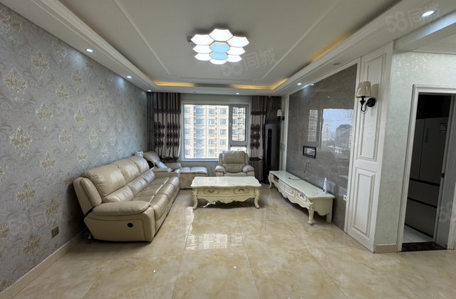 莲湖新城 昌润莲城 精装三室双卫 带车位储藏室 婚放必看