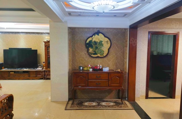 东坪山庄5室2厅211.47㎡588万二手房图片