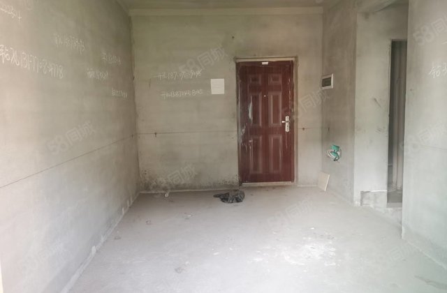 万佳半山学府1室0厅35.88㎡26万二手房图片