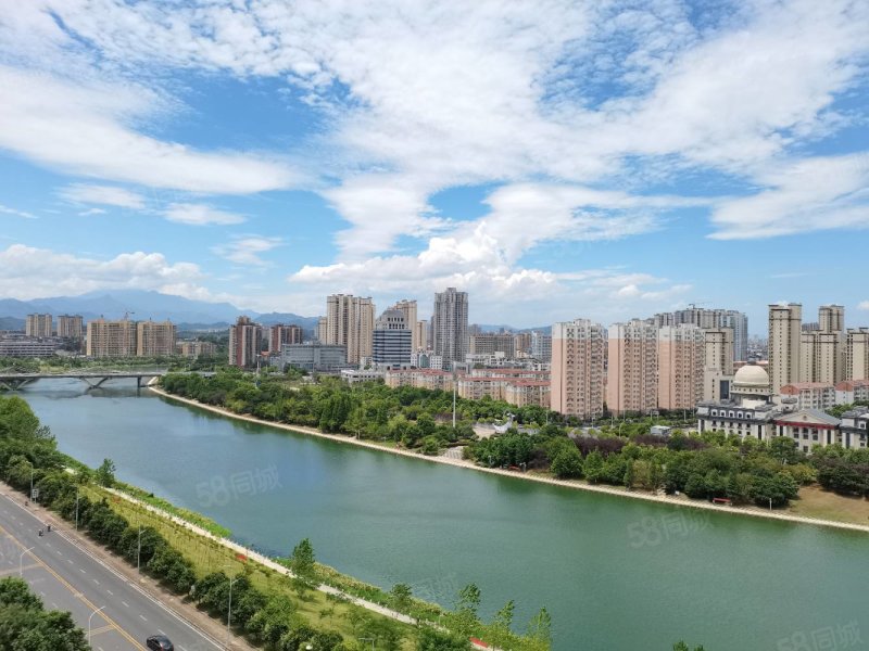 天秀湾4室2厅2卫202㎡南北258万