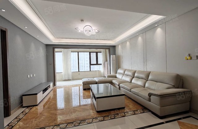 国岳府 百合 清水湾 经典四叶草 精装新房未住送车位免大税