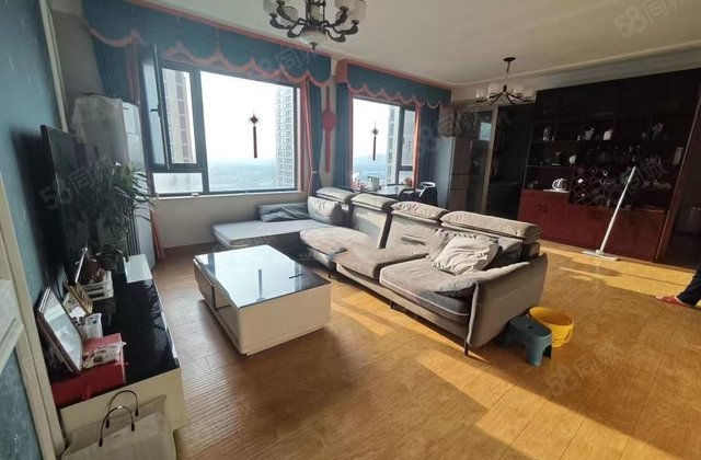 单价8开头 开发区 实验 东昌 百合新城 四居 送储 可按揭