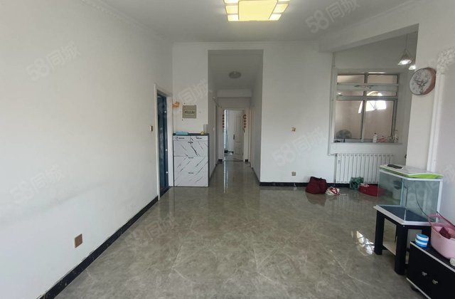好  超市医院一路之隔，精装婚房标，准三室两厅，停车方便