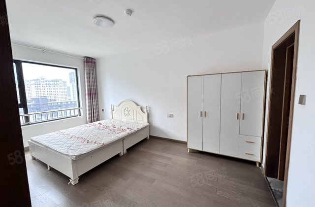 急急急售！高档社区民生1号院 电梯洋房三室两卫 免大税送车储