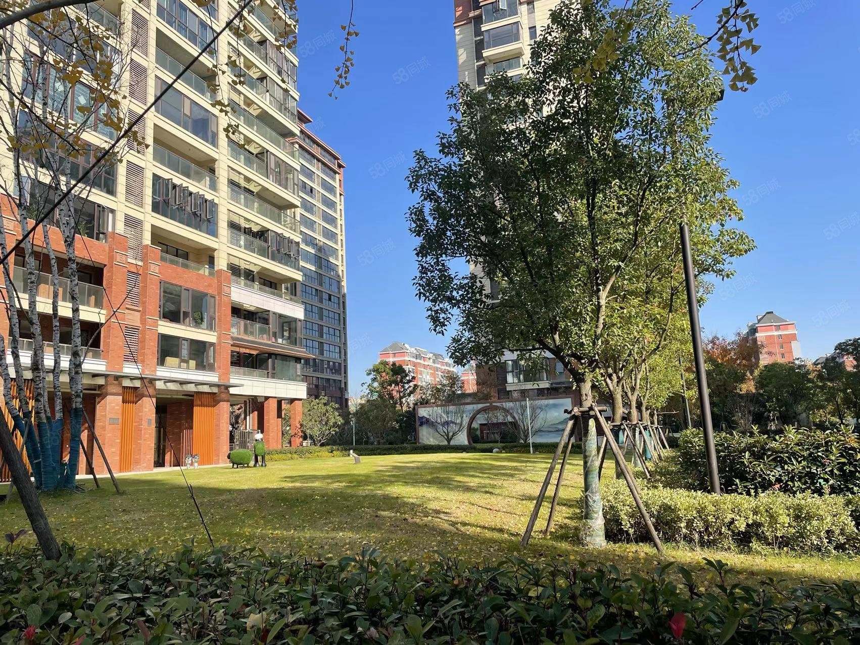 万创御香 毛坯三室,环境好,采光好 业主急售,万创御香山-淮南58同城