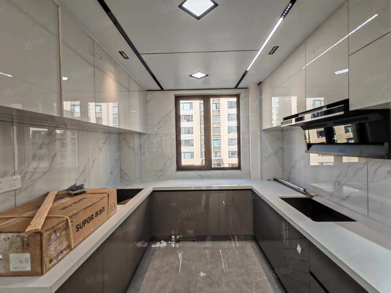 绿地斐勒公馆2室2厅2卫120㎡南北79万