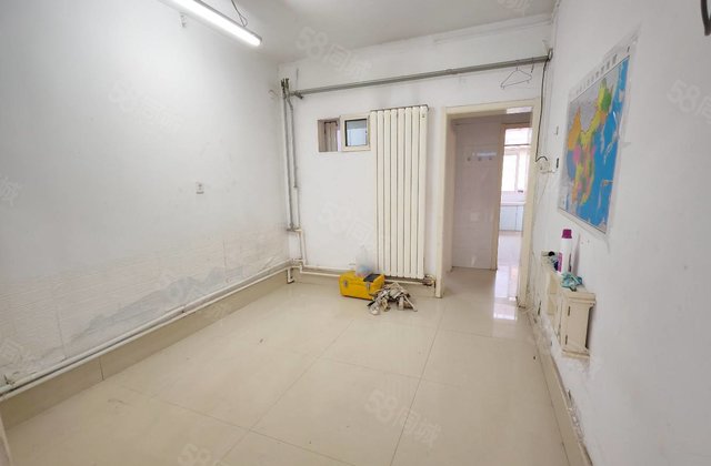 老文轩北邻 三室 一楼带院带配房 电业局二院