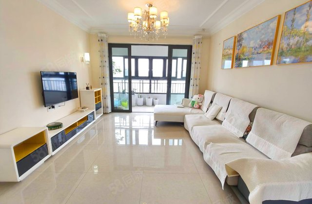 新世界御湖3室2厅127.16㎡128.8万二手房图片