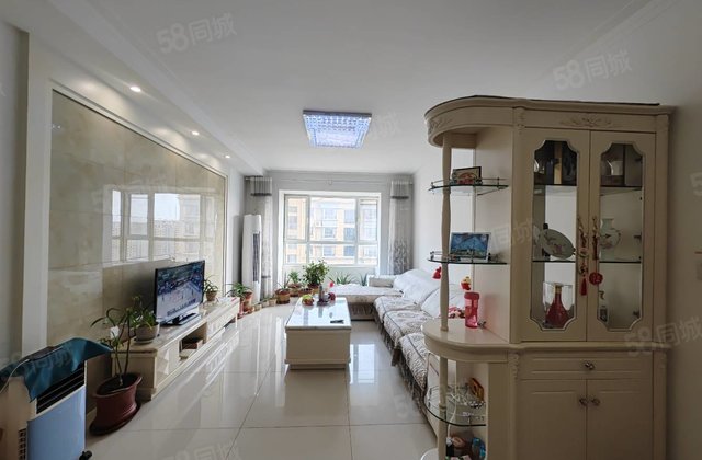 东昌丽都 精装两室 没怎么住过 配套设施比较新