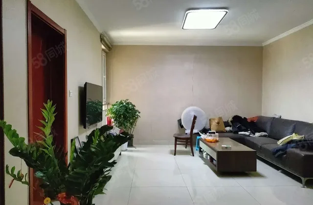 市医院 湖边电梯商品房 华悦金钻温馨三室全明户型带储藏室