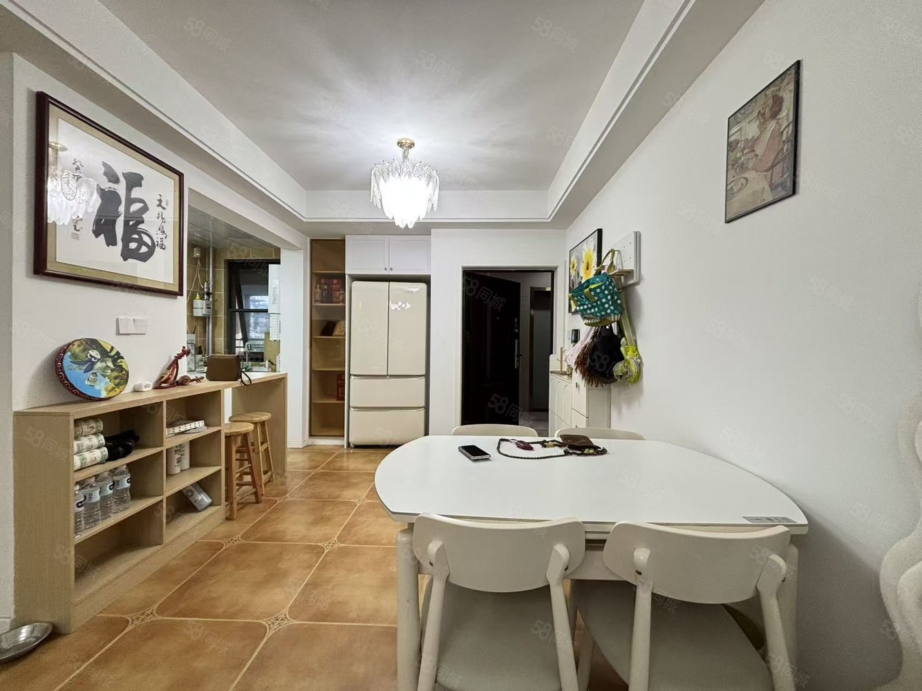 邦泰国宾府3室2厅1卫107㎡南北77万