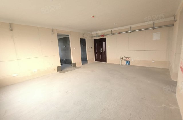 凤凰城(C区)3室2厅132㎡76万二手房图片