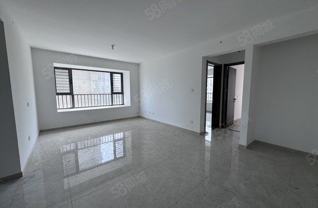 星光理想城，城市领秀，阿卡六期，东边户带车位储藏室，