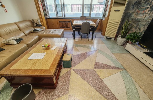 区委二号家属院3室2厅127㎡89万二手房图片