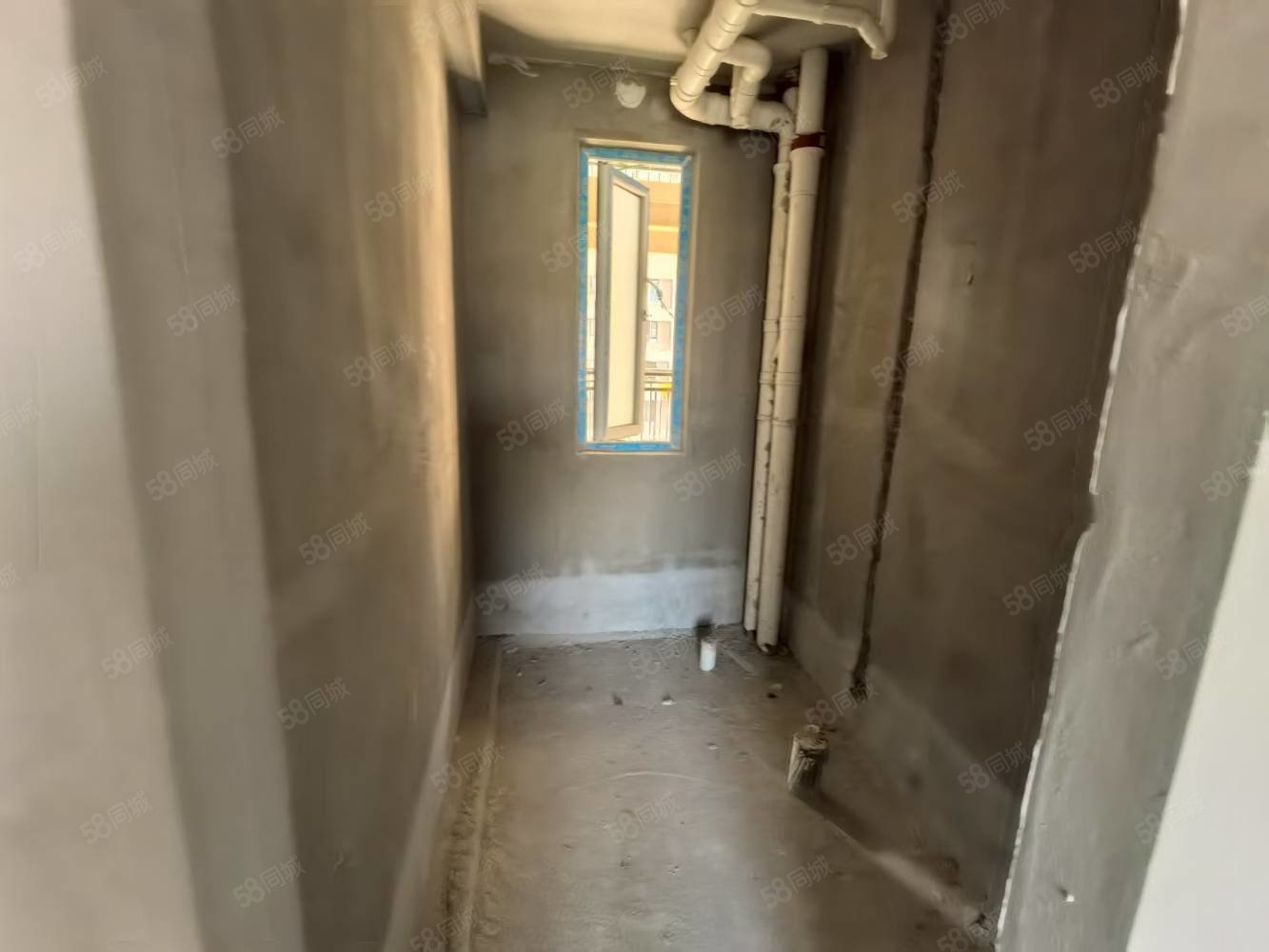 合景泰富云湖天镜3室2厅2卫110㎡南北76万