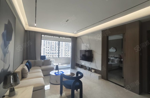 房东急售 优惠10万 走一手 免大税 诚心出 送车位 储藏室